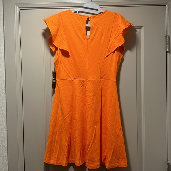 Orange dress with ruffle sleeves tags attached - Picture 2 of 2